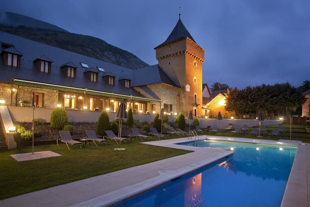 Parador De Arties Kültér fotó
